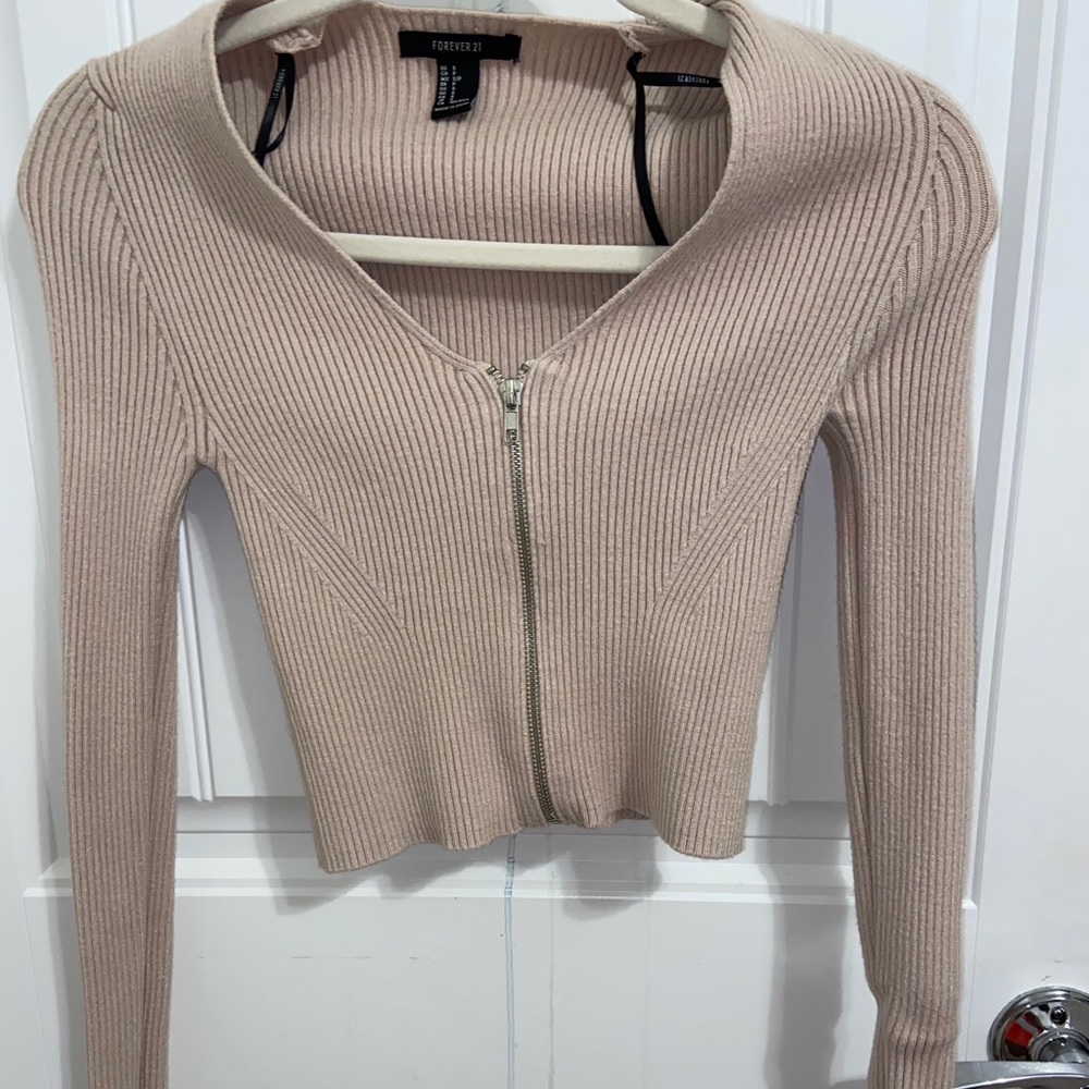 Zip down top